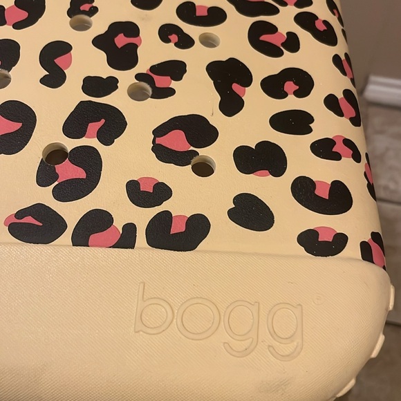 Cheetah Print Bogg Bag - Picture 7 of 8